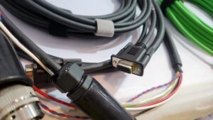 دليل شامل لتخصيص واختيار وصلات أسلاك الأتمتة الصناعية المرنة للغاية