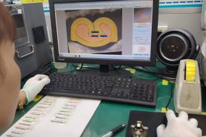 Mazo de cables personalizado Inspección transversal del engarzado de terminales durante el proceso